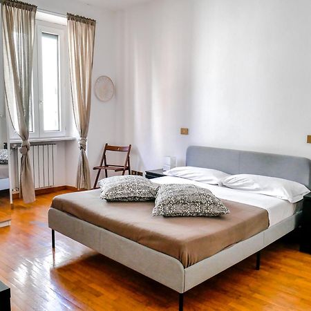 Modern 1 Bedroom Near Metro Roma Esterno foto