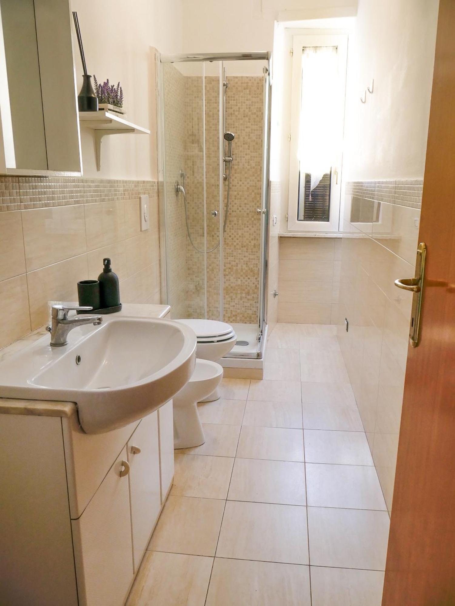 Modern 1 Bedroom Near Metro Roma Esterno foto