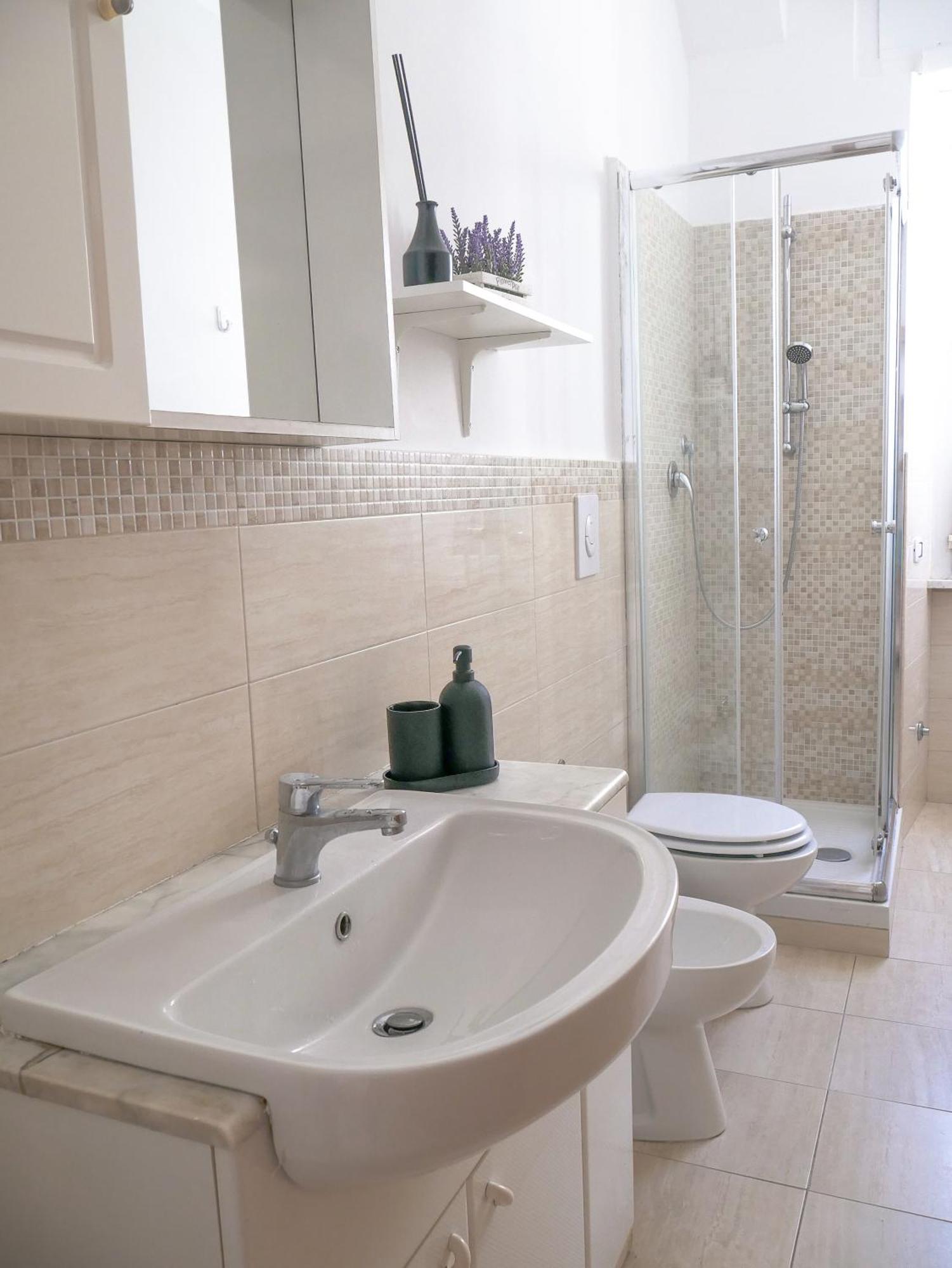 Modern 1 Bedroom Near Metro Roma Esterno foto