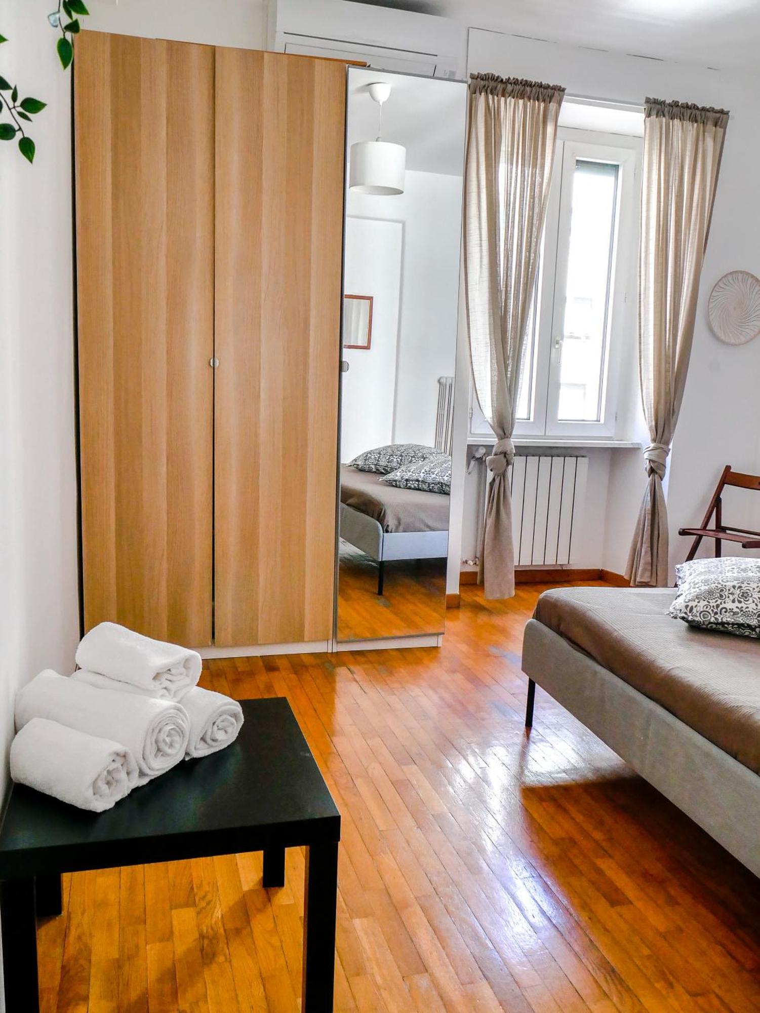 Modern 1 Bedroom Near Metro Roma Esterno foto